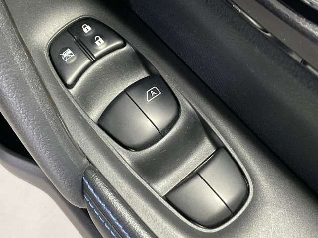 X-TRAIL 2WD