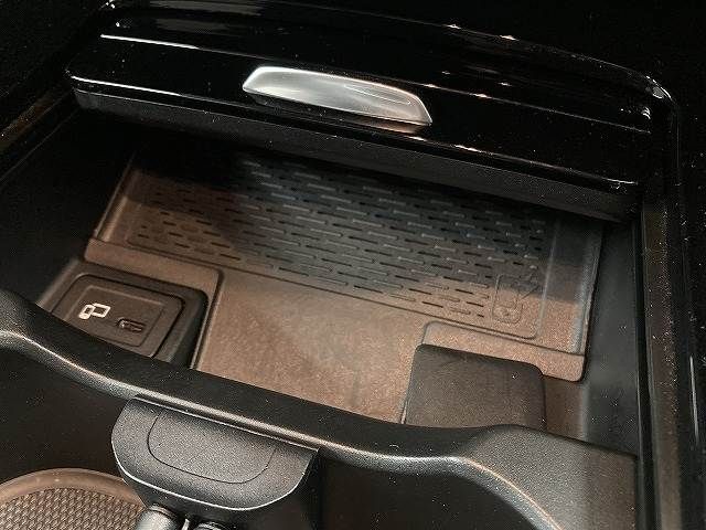 MERCEDES BENZ A class sedan