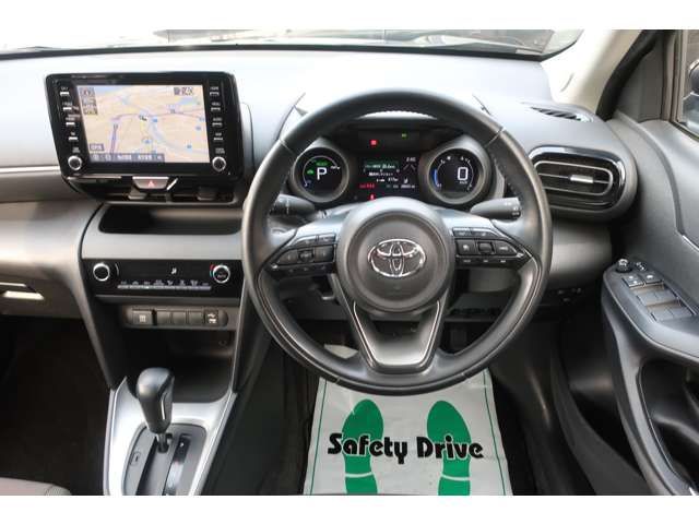 YARIS CROSS HYBRID