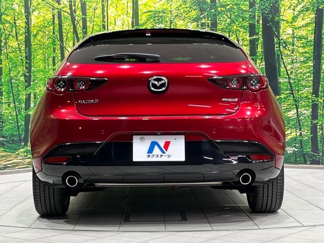MAZDA3 FASTBACK