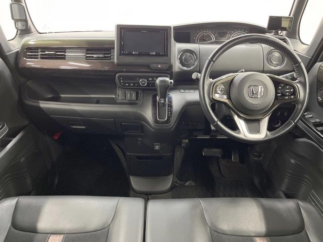 N-BOX CUSTOM 4WD