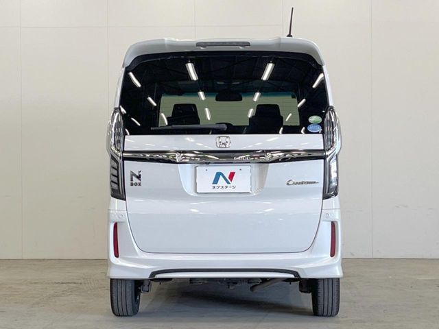 N-BOX CUSTOM 4WD