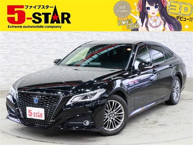 CROWN sedan hybrid