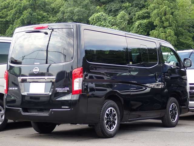 CARAVAN van 2WD
