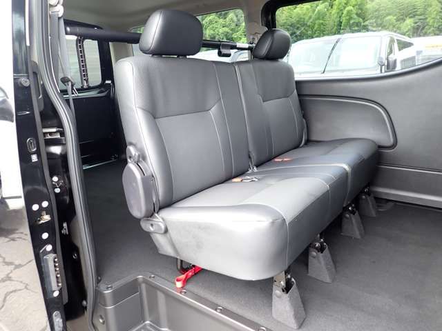 CARAVAN van 2WD