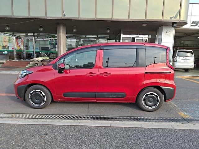 SIENTA HYBRID