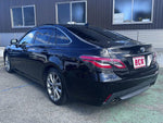 CROWN sedan hybrid