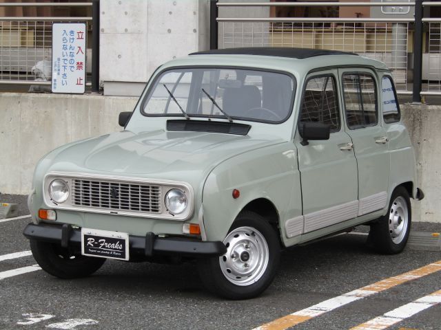 RENAULT Quatre(4)