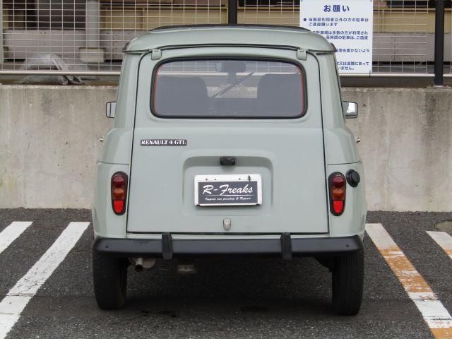 RENAULT Quatre(4)
