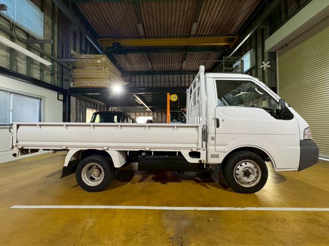 BONGO truck 2WD