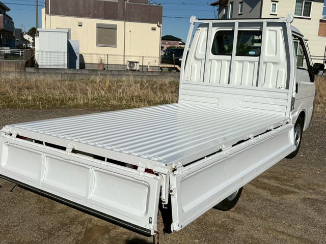 BONGO truck 2WD