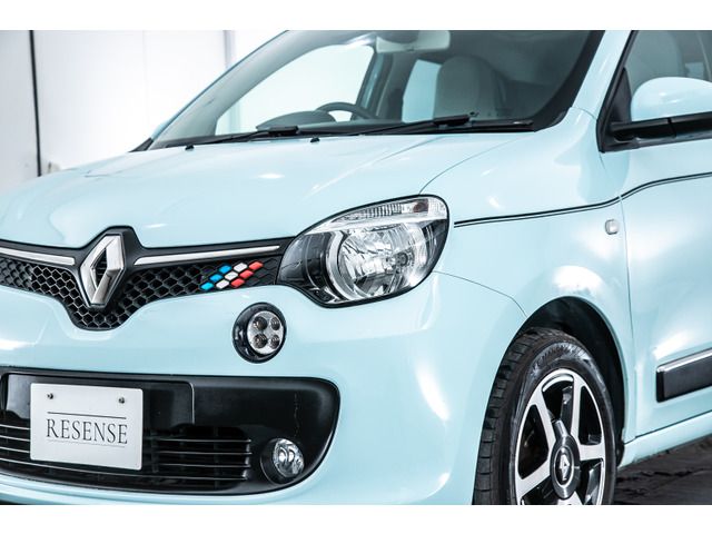 RENAULT TWINGO