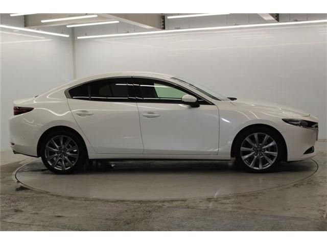MAZDA3 SEDAN