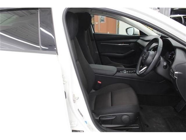 MAZDA3 SEDAN