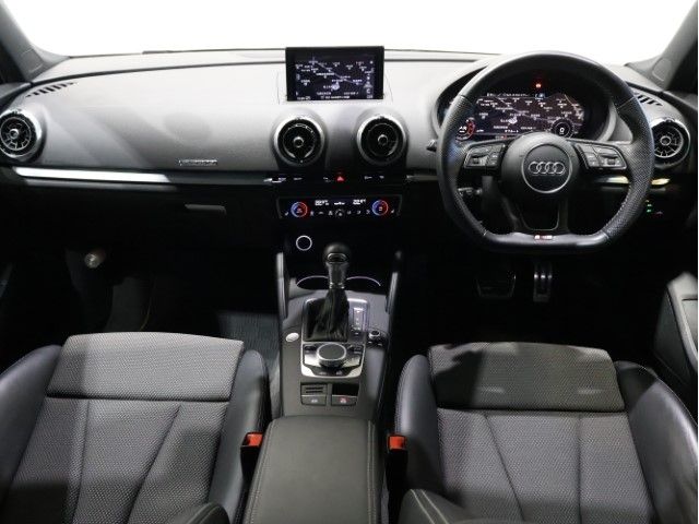 AUDI A3 Sedan