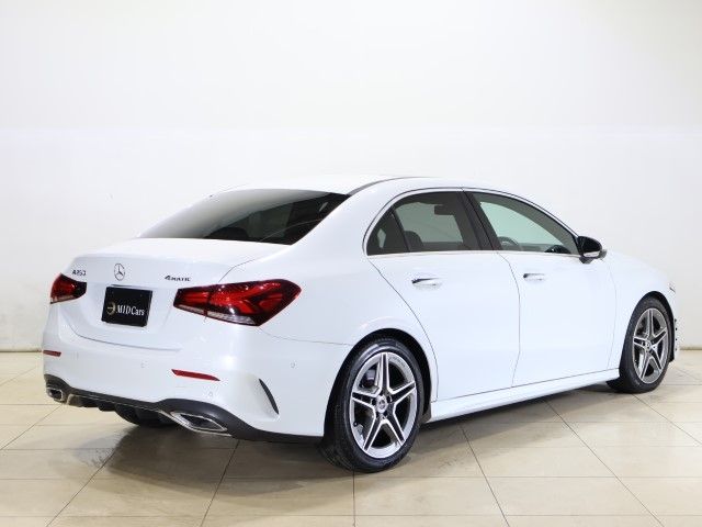 MERCEDES BENZ A class sedan