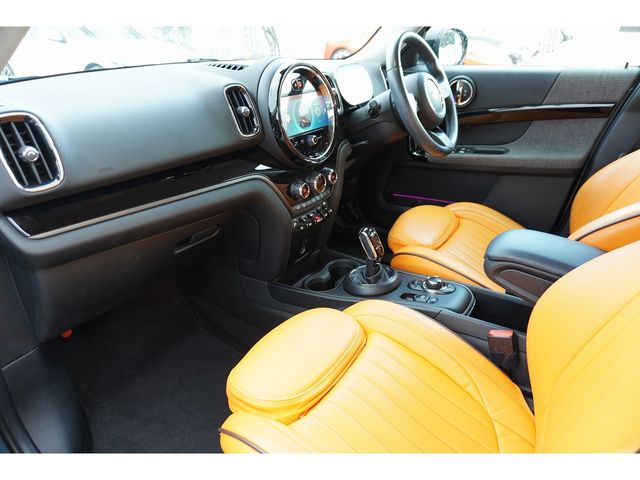 MINI COOPER D CROSSOVER