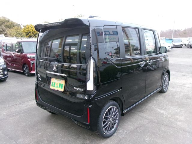 N-BOX CUSTOM