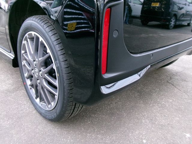 N-BOX CUSTOM