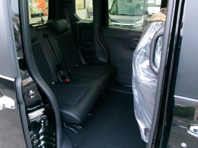 N-BOX CUSTOM