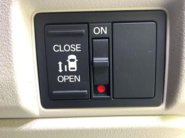 N BOX