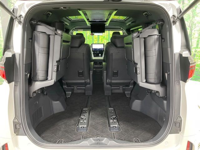 VELLFIRE HYBRID
