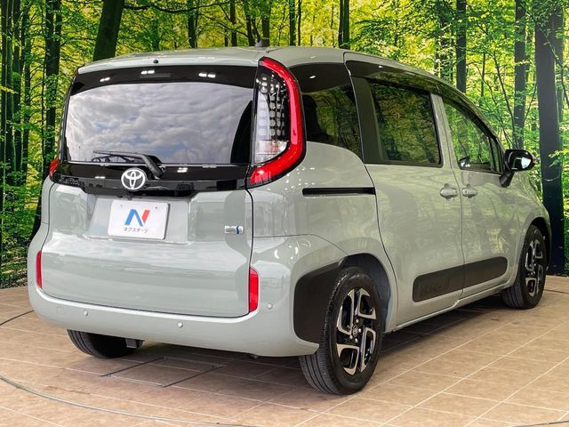SIENTA HYBRID