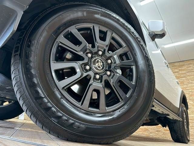 LANDCRUISER 250