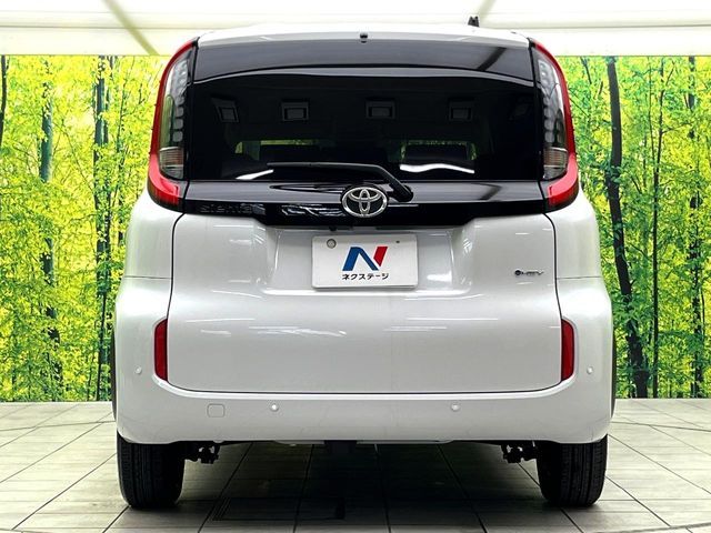 SIENTA HYBRID