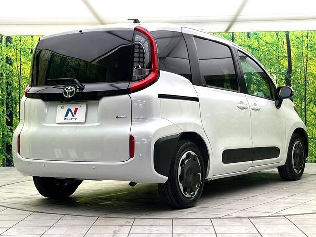 SIENTA HYBRID