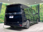 VOXY HYBRID