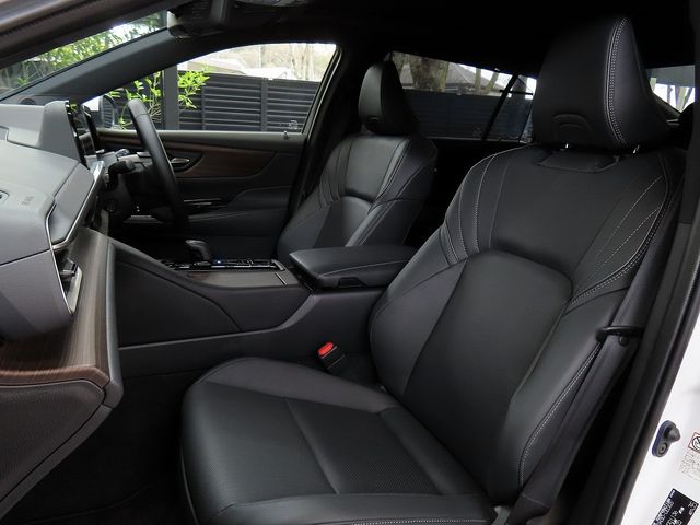 CROWN sedan