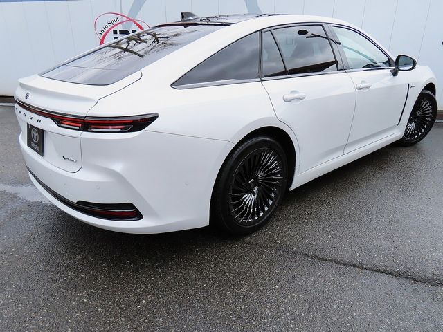 CROWN sedan