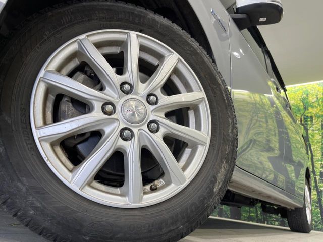 FREED HYBRID 4WD