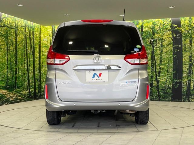 FREED HYBRID 4WD