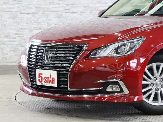 CROWN sedan