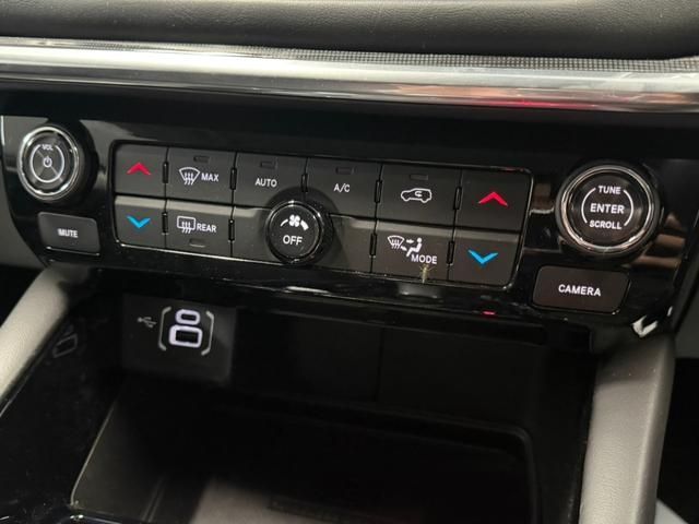JEEP COMMANDER