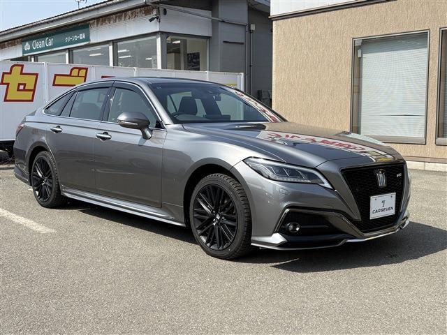 CROWN sedan hybrid 4WD
