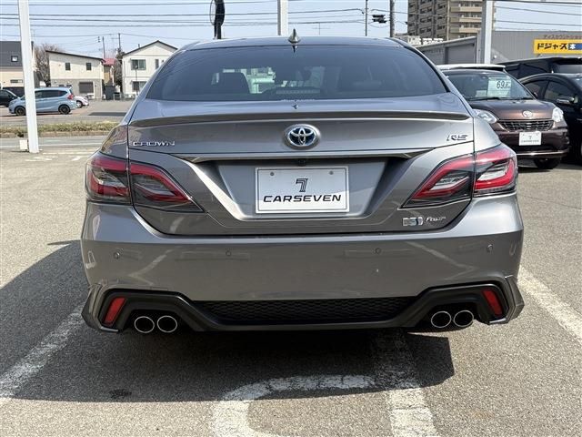 CROWN sedan hybrid 4WD