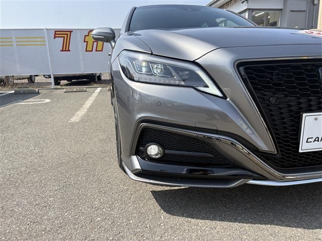 CROWN sedan hybrid 4WD