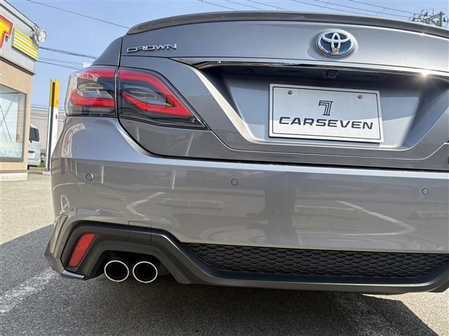 CROWN sedan hybrid 4WD