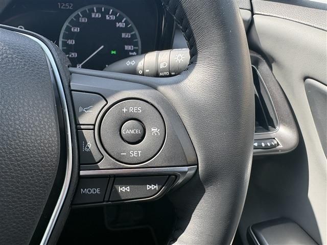 CROWN sedan hybrid 4WD