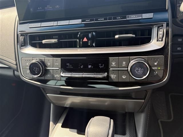 CROWN sedan hybrid 4WD