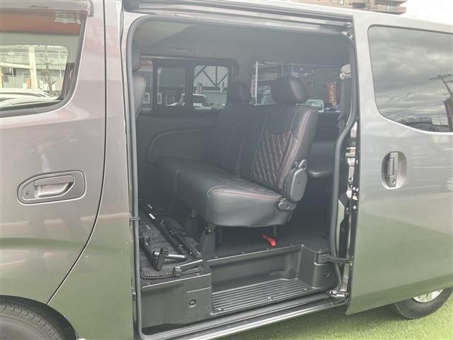 CARAVAN van 4WD