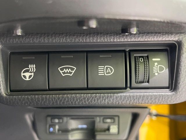 PRIUS 4WD