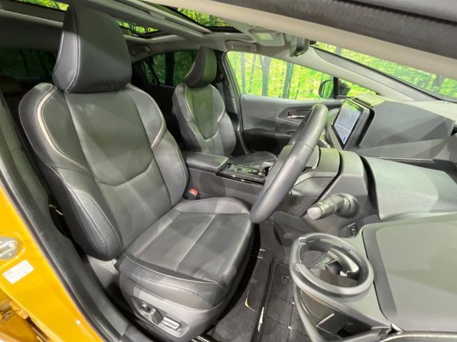 PRIUS 4WD