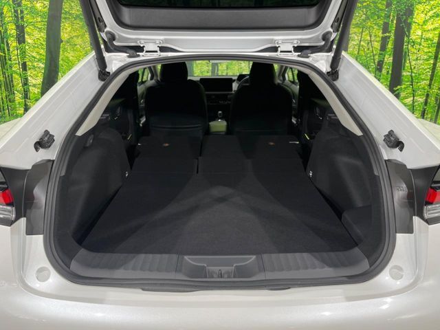 PRIUS 4WD