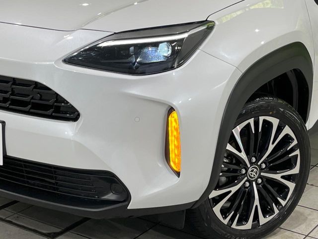 YARIS CROSS HYBRID