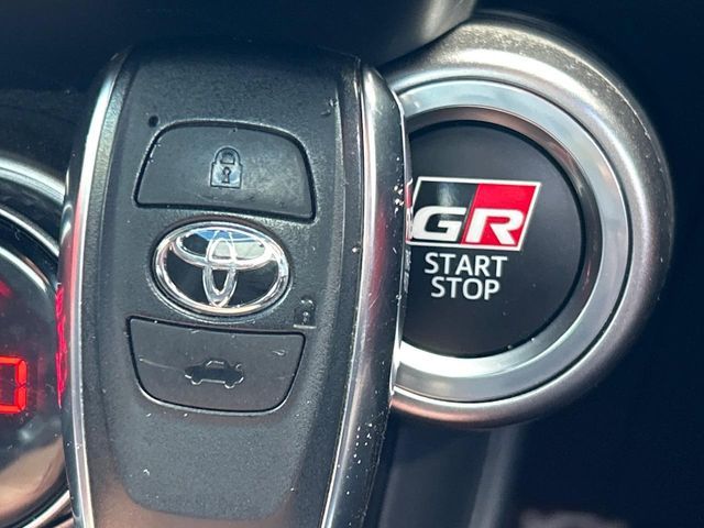 GR86