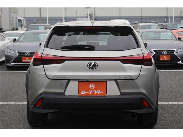 LEXUS UX200